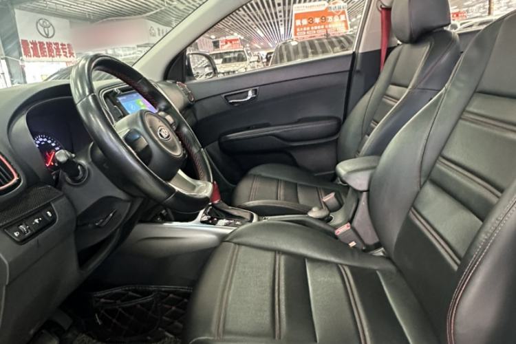 Used Kia KX3 2015 1.6T Automatic Two-Wheel Drive DLX Interior 2