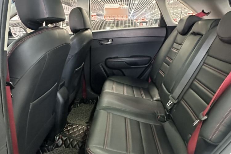 Used Kia KX3 2015 1.6T Automatic Two-Wheel Drive DLX Interior 3