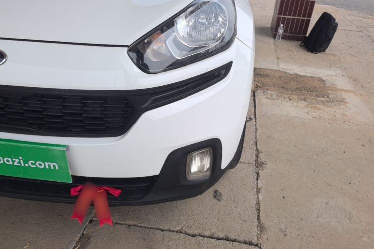 Used Kia KX3 2015 1.6L Manual Two-Wheel-Drive GLS Left Front Headlight