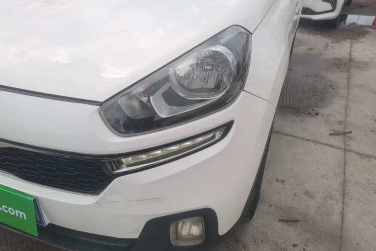 Used Kia KX3 2015 1.6L Automatic Two-Wheel Drive DLX Left Front Headlight