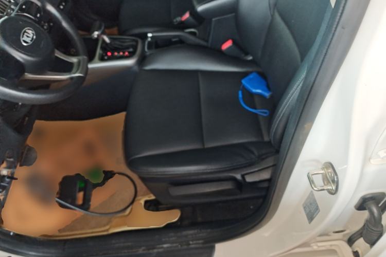 Used Kia KX3 2015 1.6L Automatic Two-Wheel Drive DLX Left Front Seat
