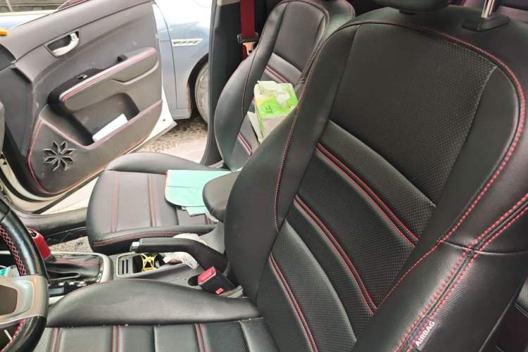 Used Kia KX3 2015 1.6T Automatic Two-Wheel Drive DLX Left Front Seat