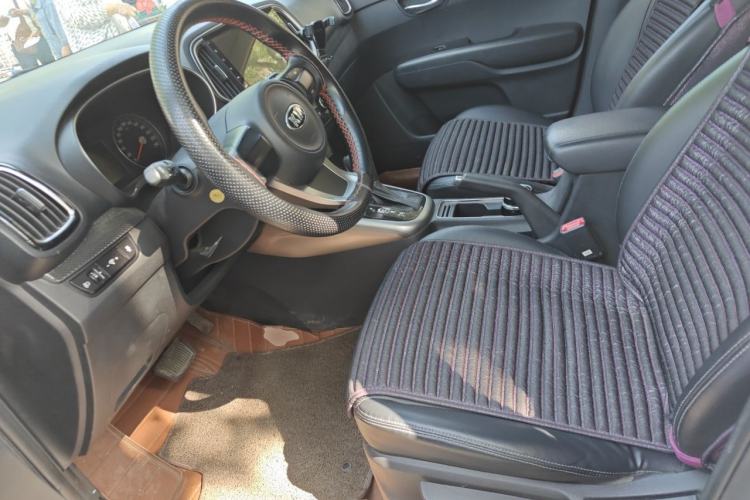 Used Kia KX3 2015 1.6L Automatic Two-Wheel Drive DLX Left Front Seat