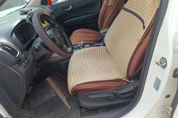 Used Kia KX3 2015 1.6L Automatic Two-Wheel Drive DLX Left Front Seat