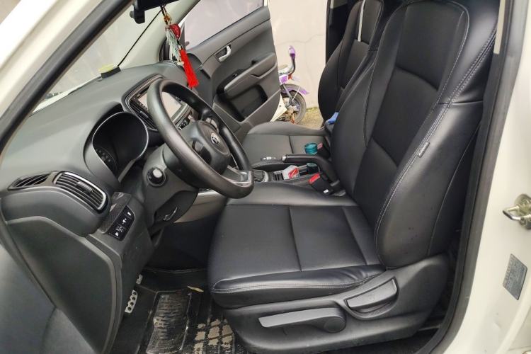 Used Kia KX3 2015 1.6L Automatic Two-Wheel Drive DLX Left Front Seat