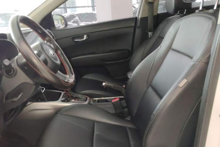Used Kia KX3 2015 1.6L Automatic Two-Wheel Drive DLX Left Front Seat