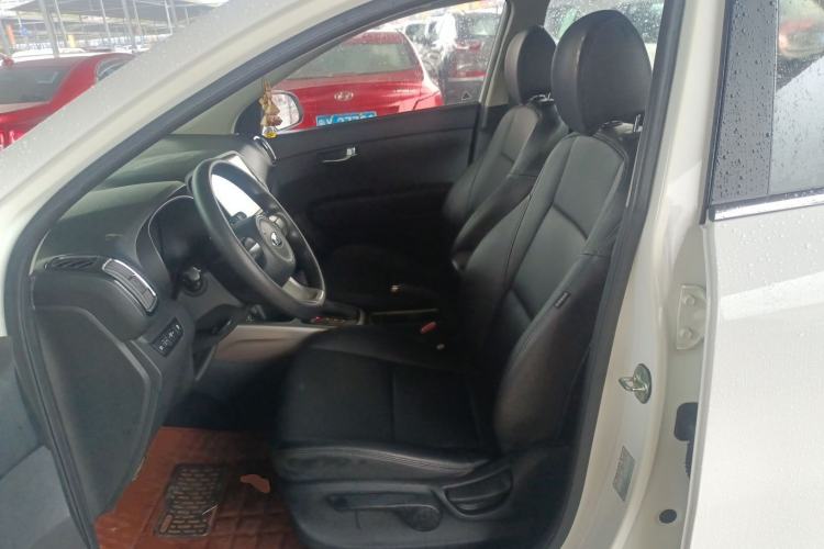 Used Kia KX3 2015 1.6L Automatic Two-Wheel Drive DLX Left Front Seat