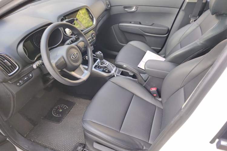 Used Kia KX3 2015 1.6L Automatic Two-Wheel Drive DLX Left Front Seat