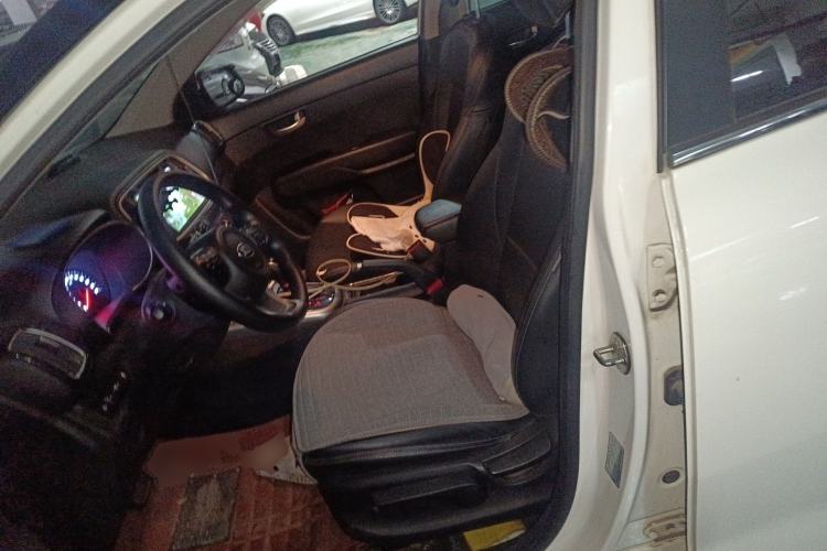 Used Kia KX3 2015 1.6L Automatic Two-Wheel Drive DLX Left Front Seat