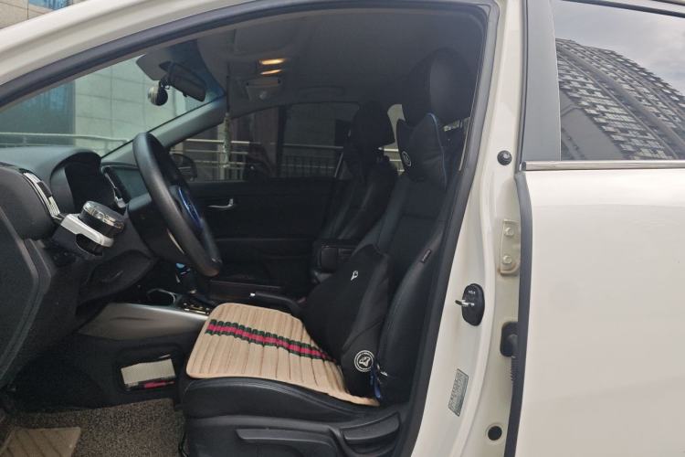Used Kia KX3 2015 1.6L Automatic Two-Wheel Drive DLX Left Front Seat