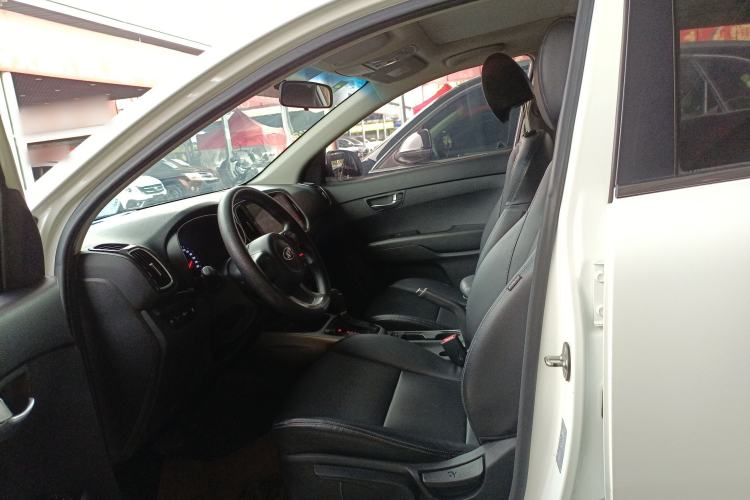 Used Kia KX3 2015 1.6L Automatic Two-Wheel Drive DLX Left Front Seat