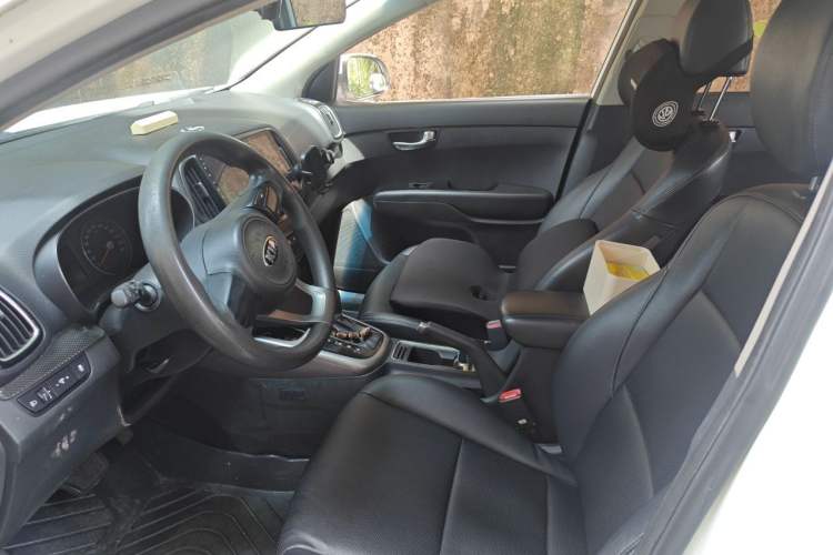 Used Kia KX3 2015 1.6L Automatic Two-Wheel Drive DLX Left Front Seat