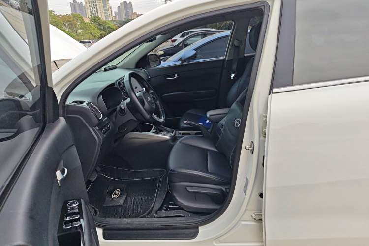 Used Kia KX3 2015 1.6L Automatic Two-Wheel Drive DLX Left Front Seat
