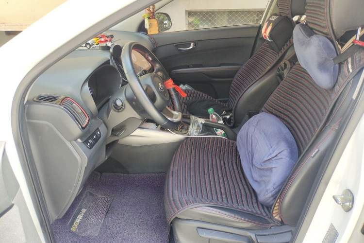 Used Kia KX3 2015 1.6T Automatic Two-Wheel Drive DLX Left Front Seat