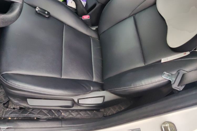 Used Kia KX3 2015 1.6L Automatic Two-Wheel Drive DLX Left Front Seat