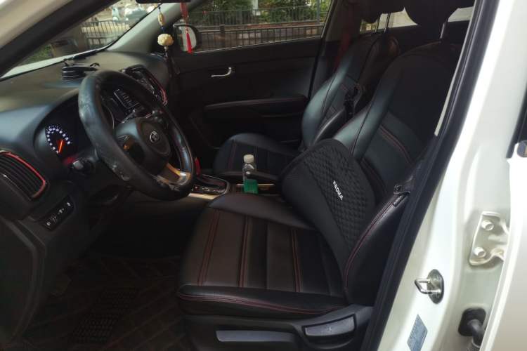 Used Kia KX3 2015 1.6T Automatic Two-Wheel Drive DLX Left Front Seat