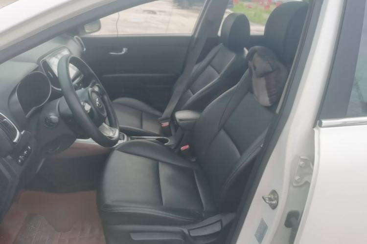 Used Kia KX3 2015 1.6L Automatic Two-Wheel Drive DLX Left Front Seat