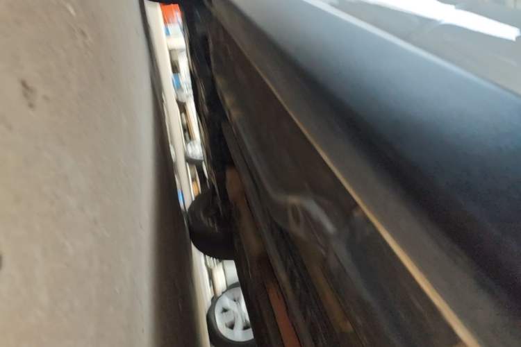 Used Kia KX3 2015 1.6L Automatic Two-Wheel Drive DLX Left Side Sill