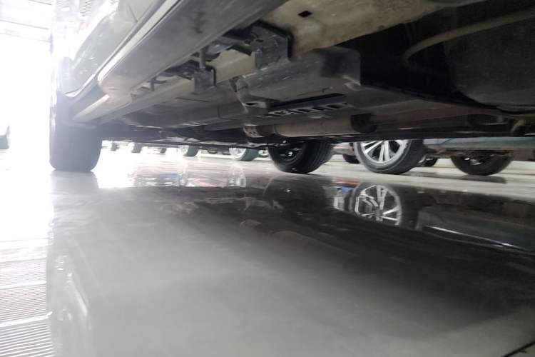 Used Kia KX3 2015 1.6T Automatic Two-Wheel Drive DLX Left Side Sill