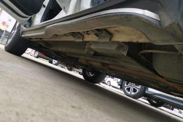 Used Kia KX3 2015 1.6L Automatic Two-Wheel Drive DLX Left Side Sill