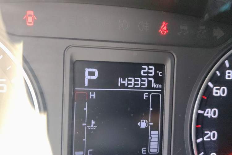Used Kia KX3 2015 1.6L Automatic Two-Wheel Drive DLX Odometer Close Up