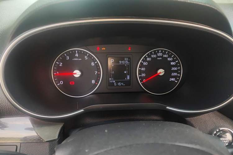 Used Kia KX3 2015 1.6L Automatic Two-Wheel Drive DLX Odometer Close Up