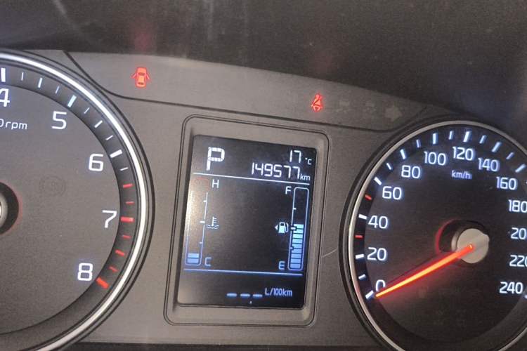 Used Kia KX3 2015 1.6L Automatic Two-Wheel Drive DLX Odometer Close Up