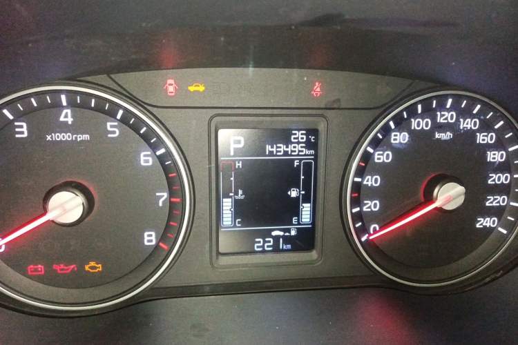 Used Kia KX3 2015 1.6L Automatic Two-Wheel Drive DLX Odometer Close Up