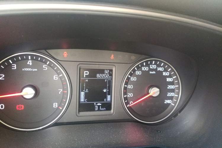 Used Kia KX3 2015 1.6T Automatic Two-Wheel Drive DLX Odometer Close Up