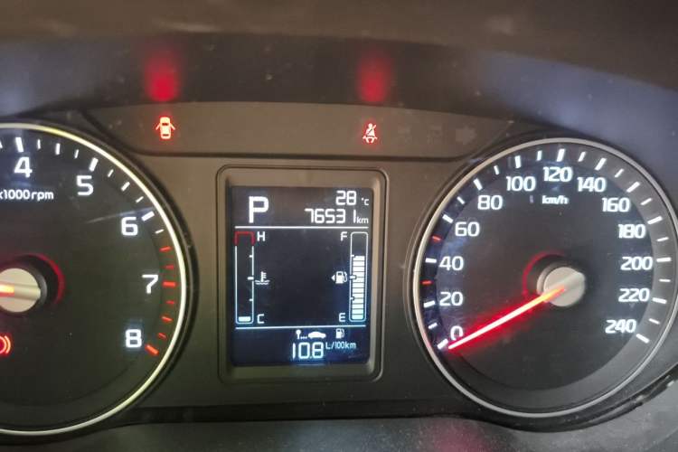 Used Kia KX3 2015 1.6T Automatic Two-Wheel Drive DLX Odometer Close Up