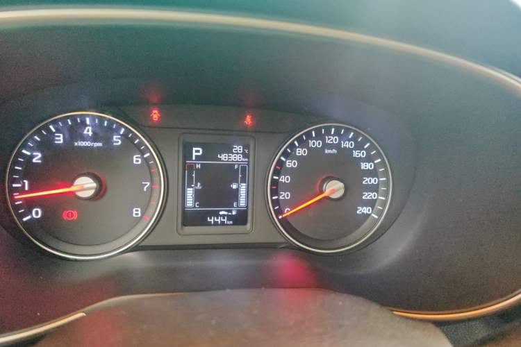 Used Kia KX3 2015 1.6L Automatic Two-Wheel Drive DLX Odometer Close Up