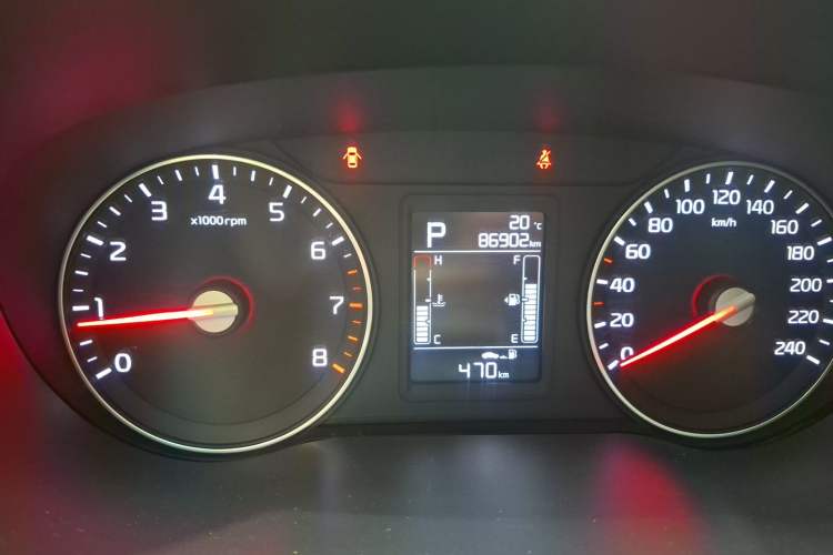 Used Kia KX3 2015 1.6L Automatic Two-Wheel Drive GLS Odometer Close Up