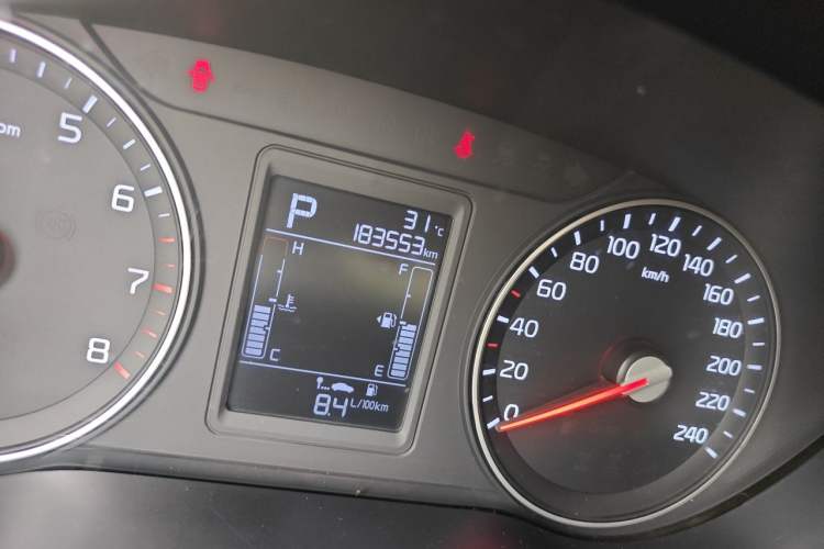 Used Kia KX3 2015 1.6L Automatic Two-Wheel Drive DLX Odometer Close Up