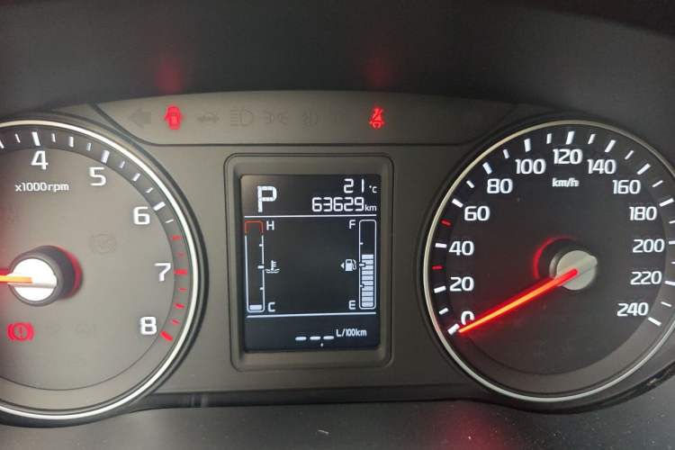 Used Kia KX3 2015 1.6L Automatic Two-Wheel Drive DLX Odometer Close Up