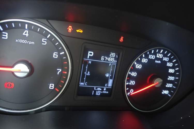 Used Kia KX3 2015 1.6L Automatic Two-Wheel Drive DLX Odometer Close Up