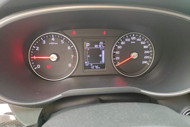 Used Kia KX3 2015 1.6T Automatic Two-Wheel Drive DLX Odometer Close Up
