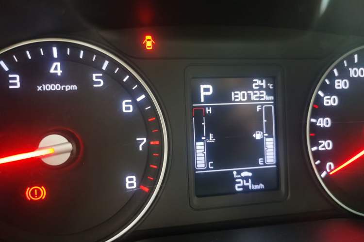 Used Kia KX3 2015 1.6L Automatic Two-Wheel Drive DLX Odometer Close Up