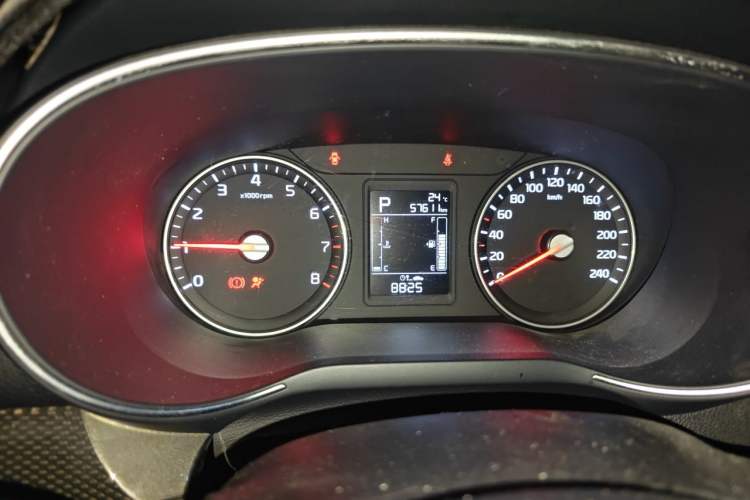 Used Kia KX3 2015 1.6L Automatic Two-Wheel Drive DLX Odometer Close Up