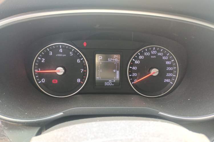 Used Kia KX3 2015 1.6L Automatic Two-Wheel Drive DLX Odometer Close Up