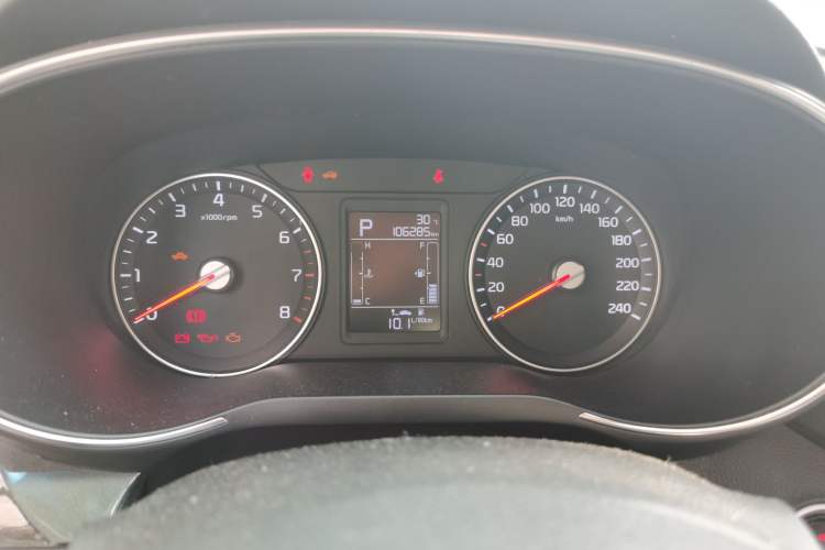 Used Kia KX3 2015 1.6L Automatic Two-Wheel Drive DLX Odometer Close Up