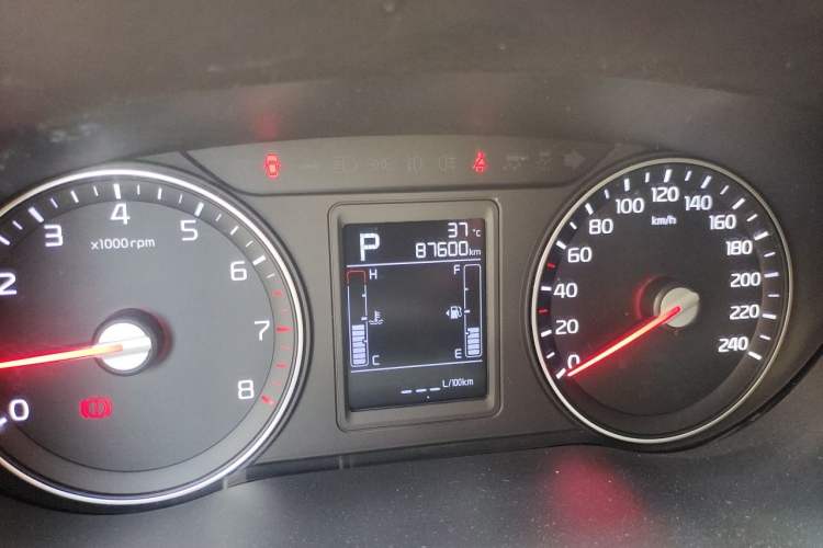 Used Kia KX3 2015 1.6T Automatic Two-Wheel Drive DLX Odometer Close Up