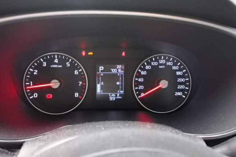 Used Kia KX3 2015 1.6L Automatic Two-Wheel Drive DLX Odometer Close Up