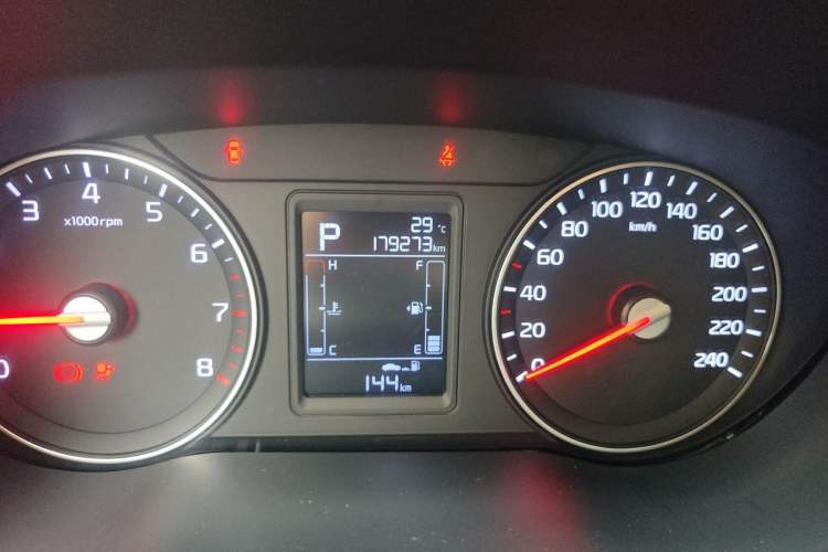Used Kia KX3 2015 1.6L Automatic Two-Wheel Drive DLX Odometer Close Up