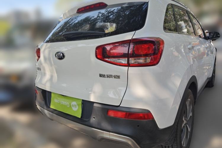 Used Kia KX3 2015 1.6L Automatic Two-Wheel Drive DLX Rear Right 45 Deg