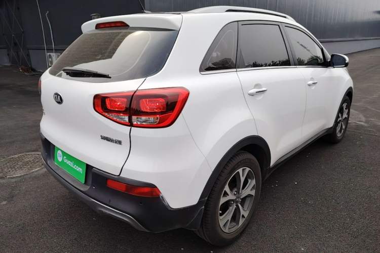 Used Kia KX3 2015 1.6L Automatic Two-Wheel Drive DLX Rear Right 45 Deg
