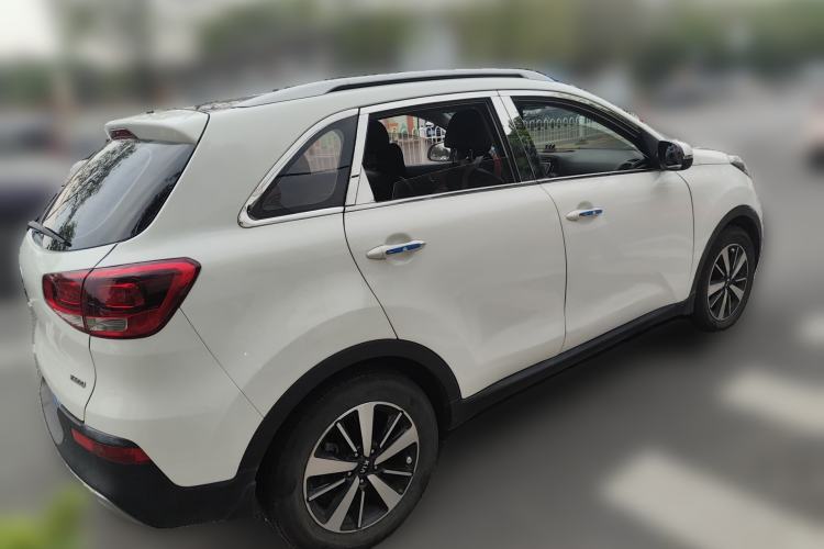 Used Kia KX3 2015 1.6T Automatic Two-Wheel Drive DLX Rear Right 45 Deg