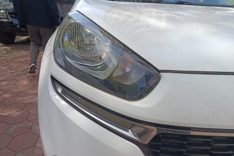 Used Kia KX3 2015 1.6L Automatic Two-Wheel Drive DLX Right Front Headlight