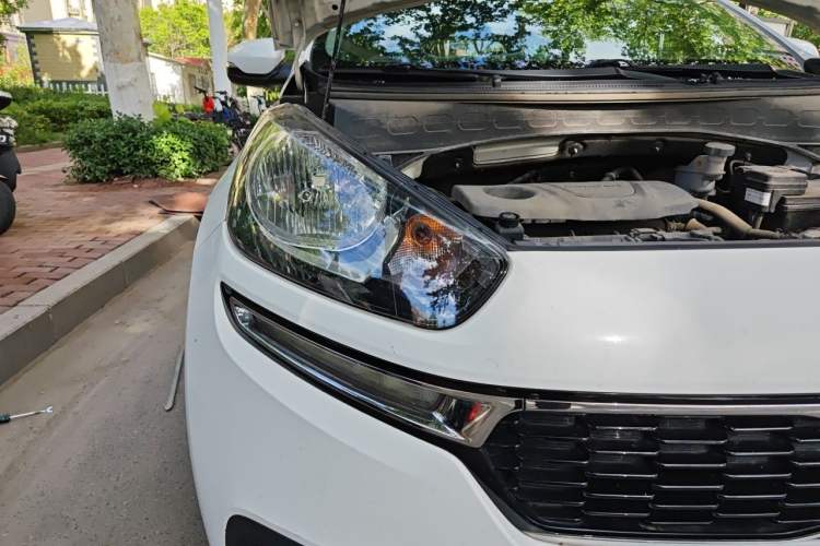 Used Kia KX3 2015 1.6L Automatic Two-Wheel Drive DLX Right Front Headlight