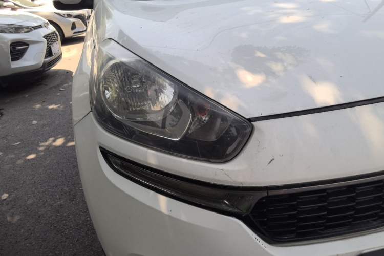 Used Kia KX3 2015 1.6L Automatic Two-Wheel Drive DLX Right Front Headlight