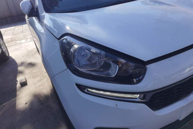 Used Kia KX3 2015 1.6L Automatic Two-Wheel Drive PRM Right Front Headlight